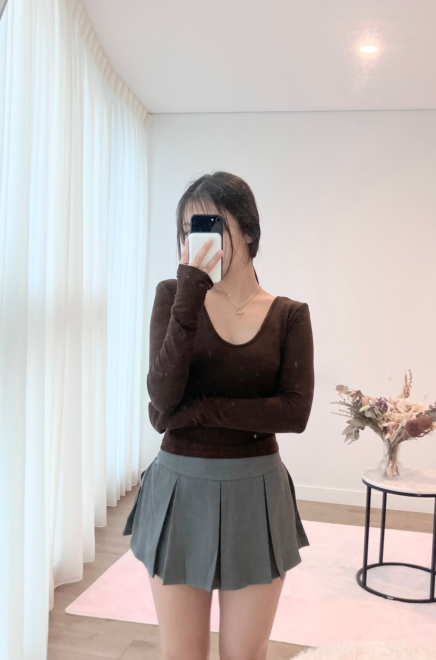 Soft U-Neck Slim Tee Brown