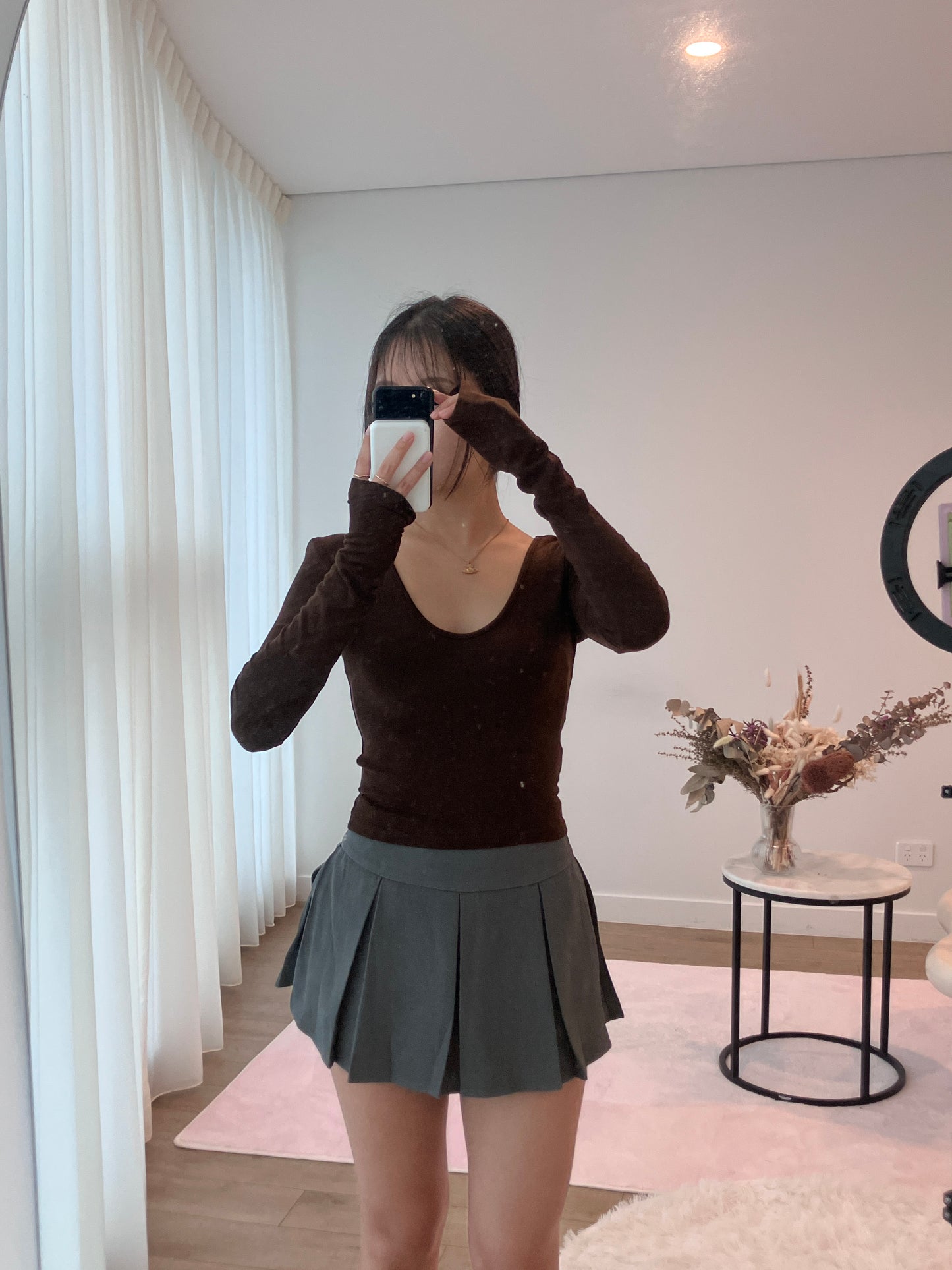 Soft U-Neck Slim Tee Brown