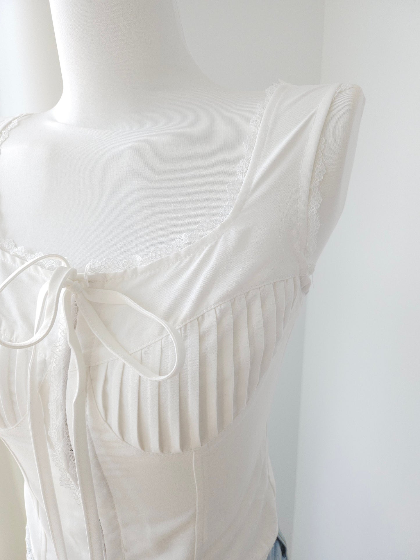 Pippa white top