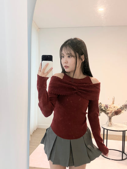 Sweetheart Off-Shoulder Knit Red